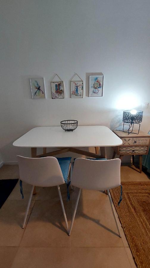 Nias Studio Appartement Perama  Buitenkant foto