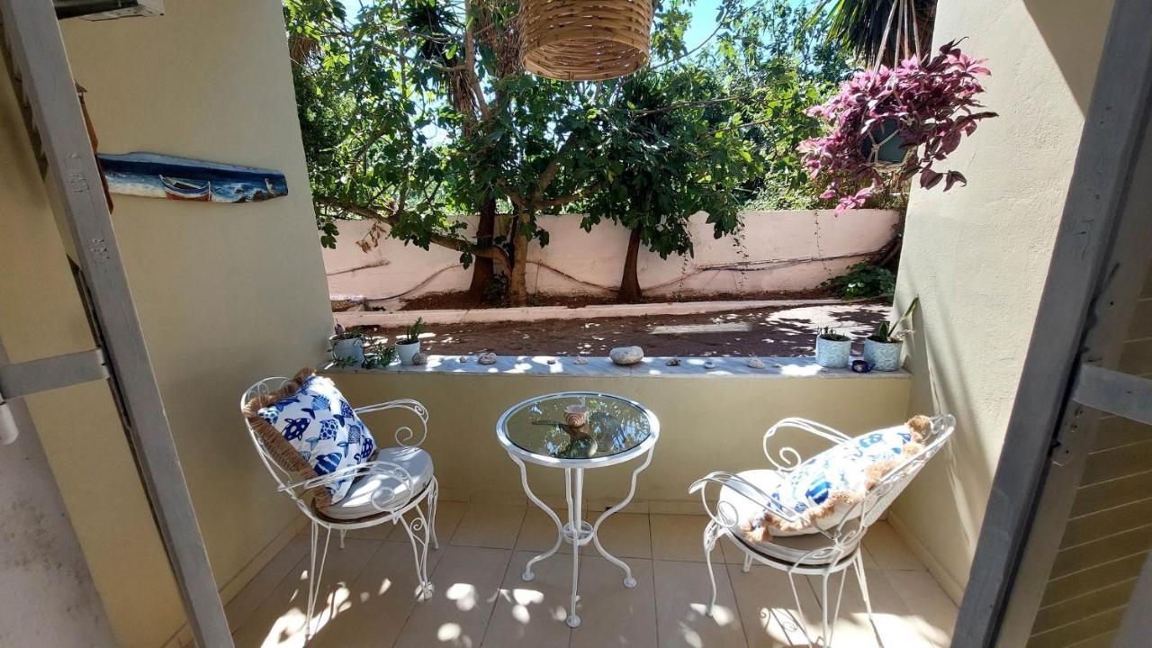 Nias Studio Appartement Perama  Buitenkant foto